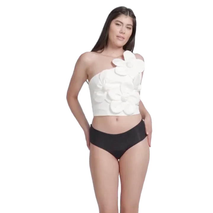 Flexi, original FemiEko photograph with the background removed