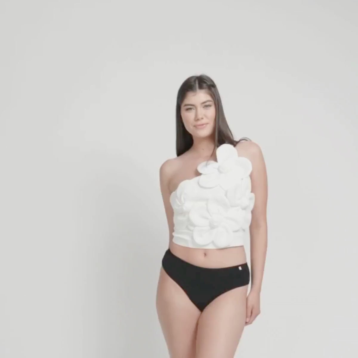 Load video: Femieko Ava sort menstruationstrusser moderat menstruation – black period panties for moderate flow - video